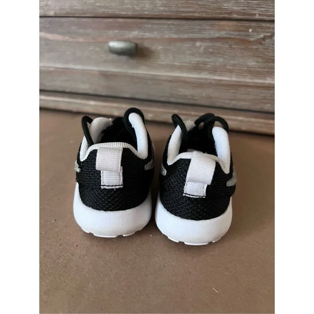 Nike Roshe One (TDV) Infants/Toddlers Shoes Black/Mettalic Silver-White size 5c